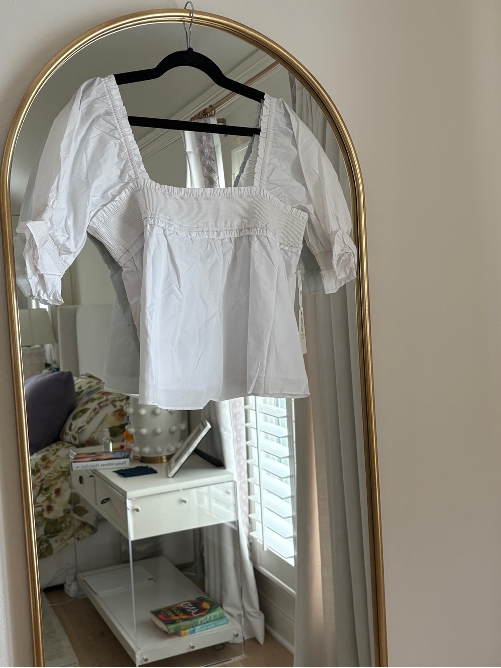 Square-Neck White Puff Sleeve Women's Blouse